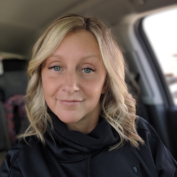 Meet your Posher, Ashley - Picture 2 of 2